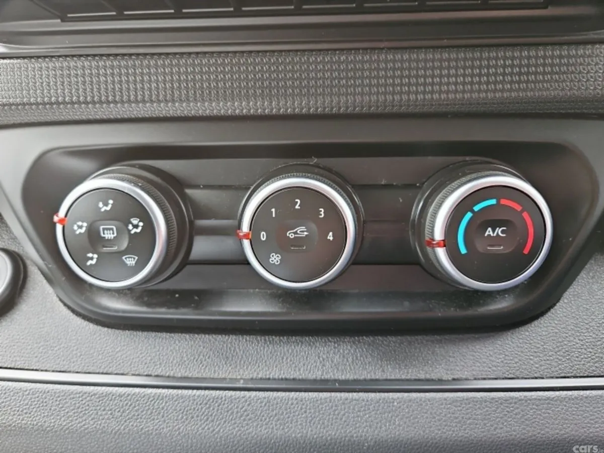 Nissan Primastar MPV, Diesel, 2024, Grey
