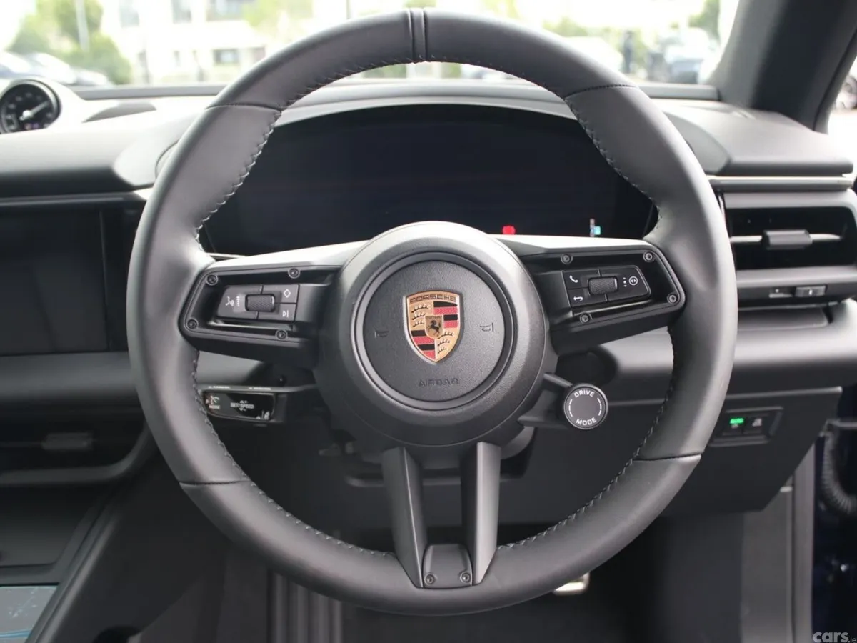 Porsche Macan SUV, Electric, 2026, Blue