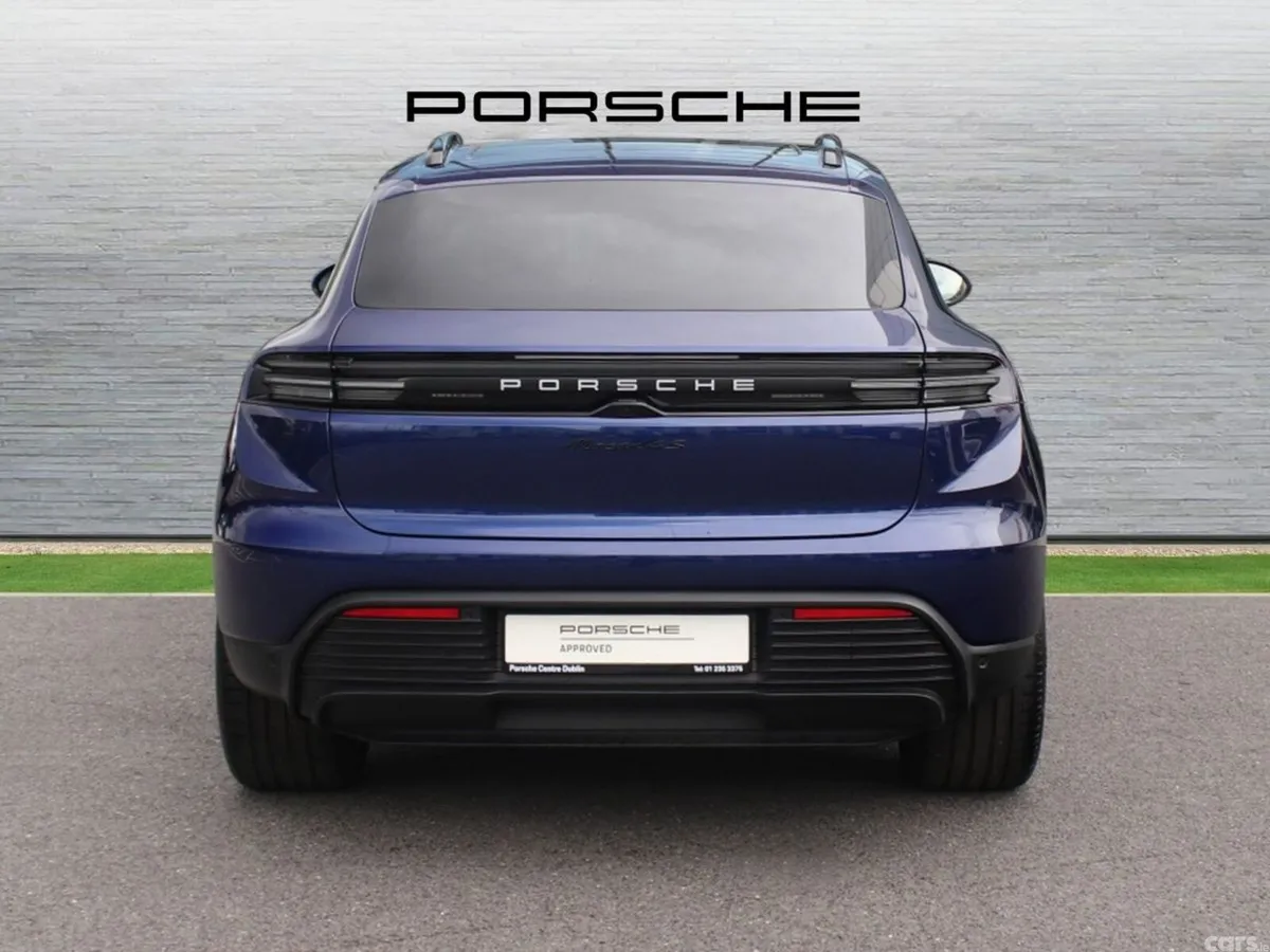 Porsche Macan SUV, Electric, 2026, Blue