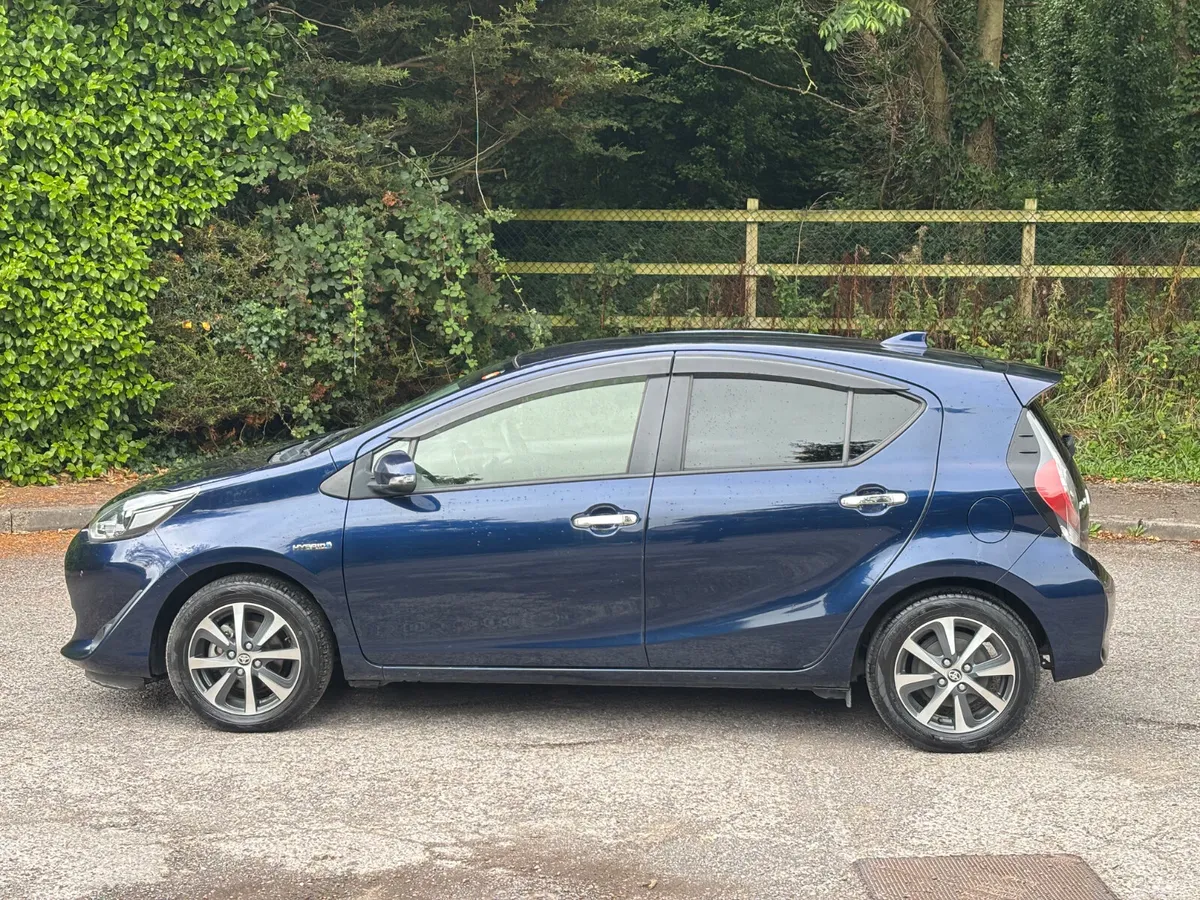 Toyota Aqua Hatchback, Petrol Hybrid, 2019, Blue
