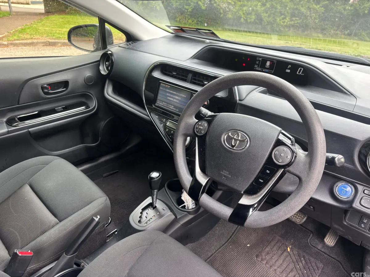 Toyota Aqua Hatchback, Petrol Hybrid, 2019, Blue