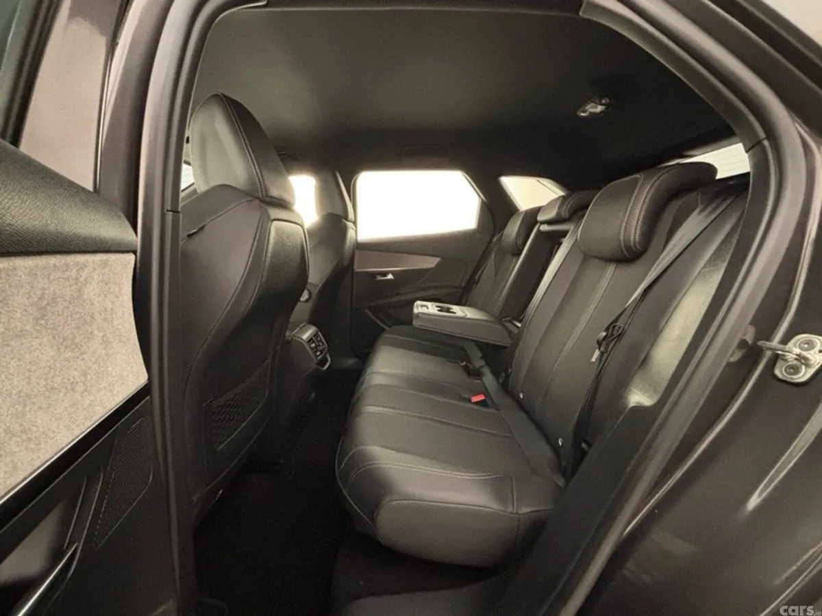 Peugeot 3008 MPV, Diesel, 2024, Grey
