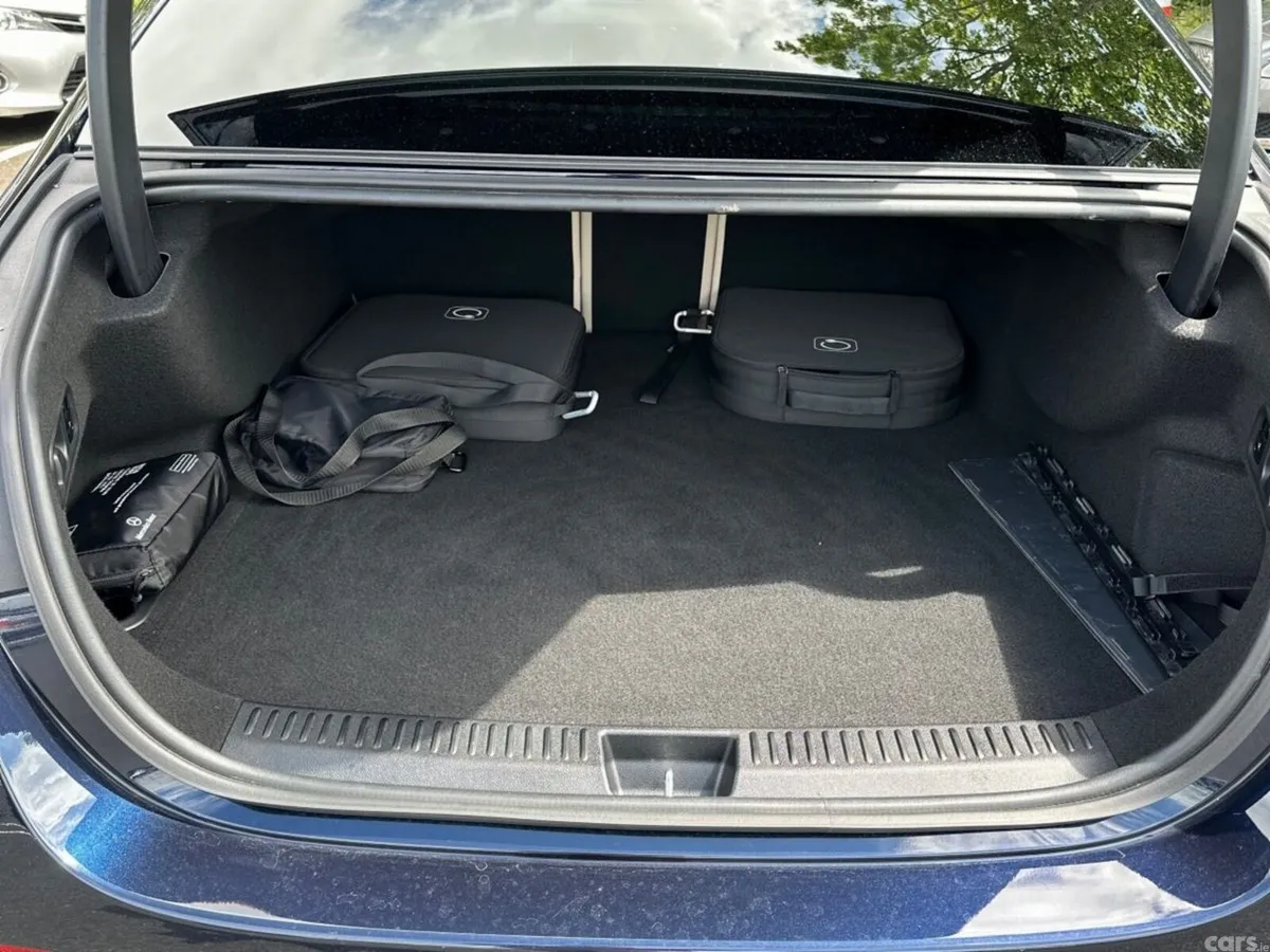 Mercedes-Benz E-Class Saloon, Petrol Plug-in Hybrid, 2024, Blue