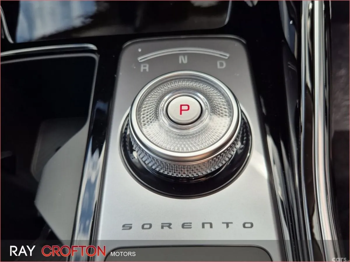 Kia Sorento SUV, Petrol Plug-in Hybrid, 2026, White