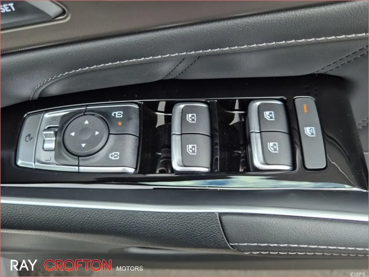 Kia Sorento SUV, Petrol Plug-in Hybrid, 2026, White