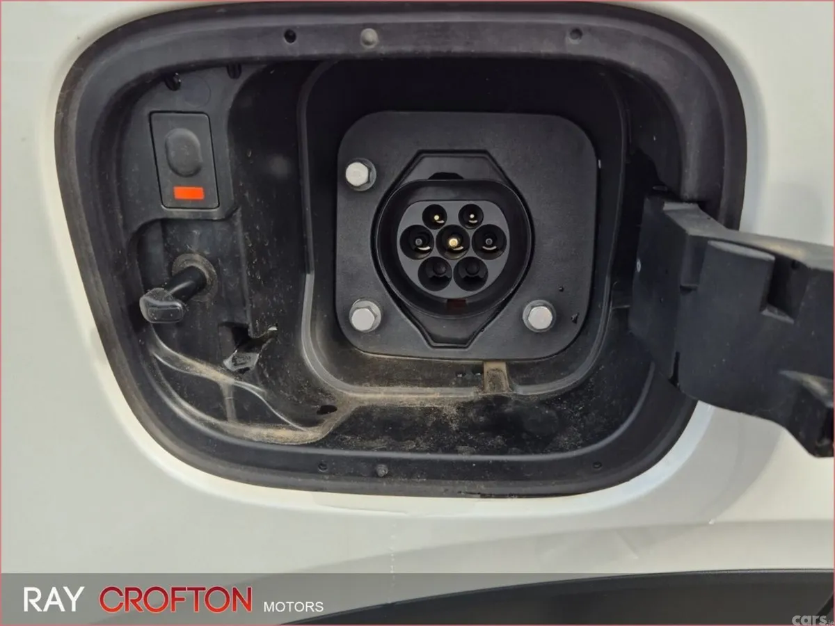 Kia Sorento SUV, Petrol Plug-in Hybrid, 2026, White