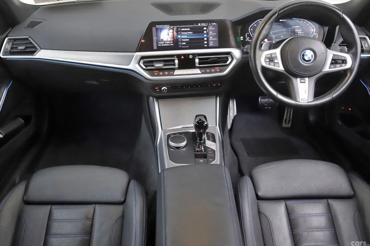 BMW 3-Series Saloon, Petrol Plug-in Hybrid, 2022, Black