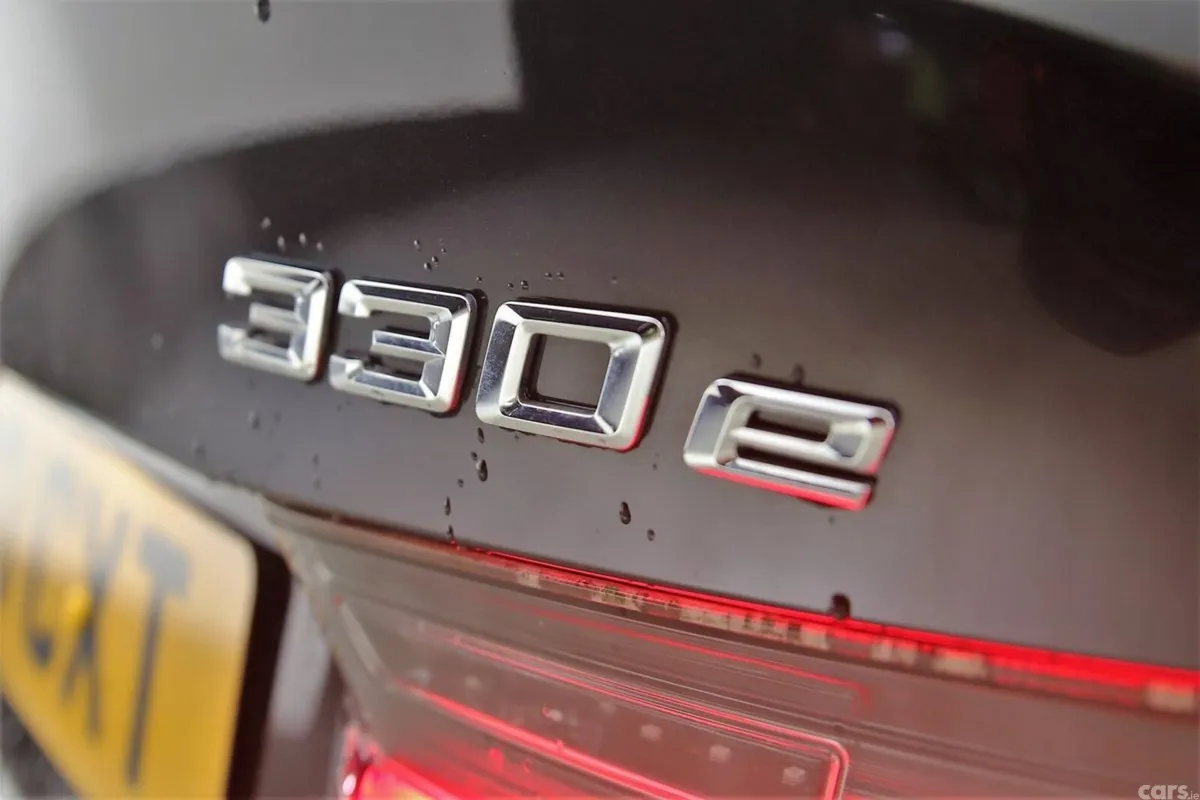 BMW 3-Series Saloon, Petrol Plug-in Hybrid, 2022, Black
