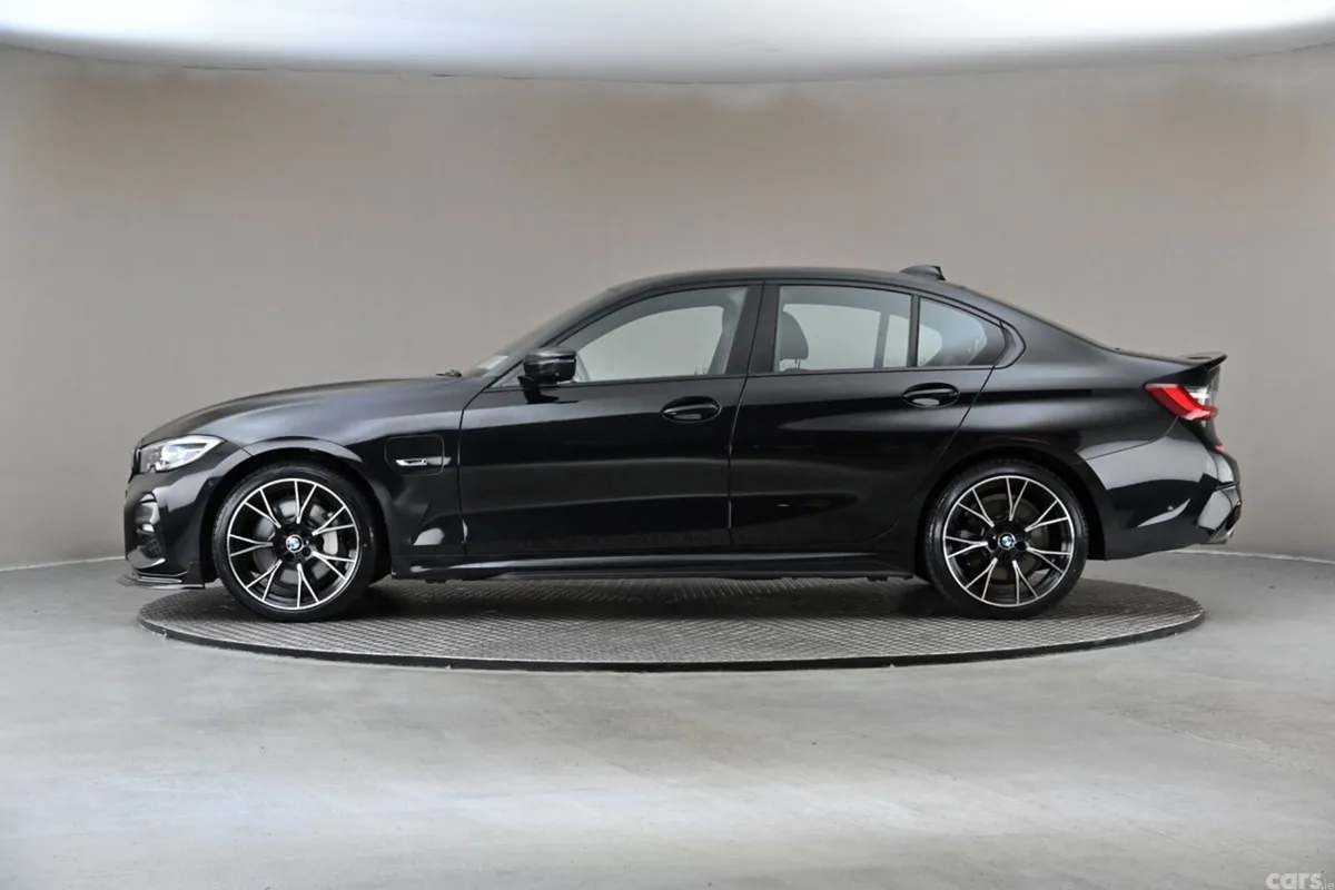BMW 3-Series Saloon, Petrol Plug-in Hybrid, 2022, Black