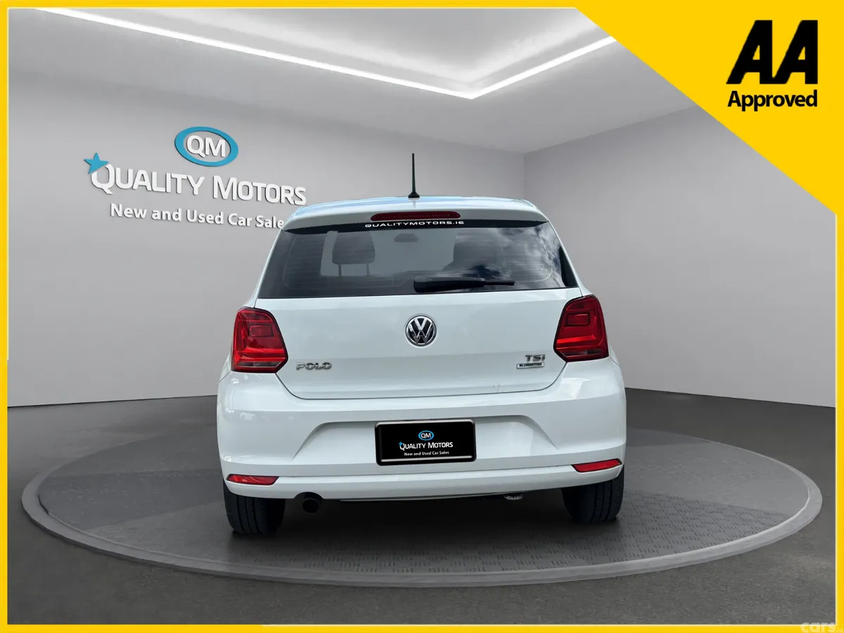 Volkswagen Polo Hatchback, Petrol, 2015, White