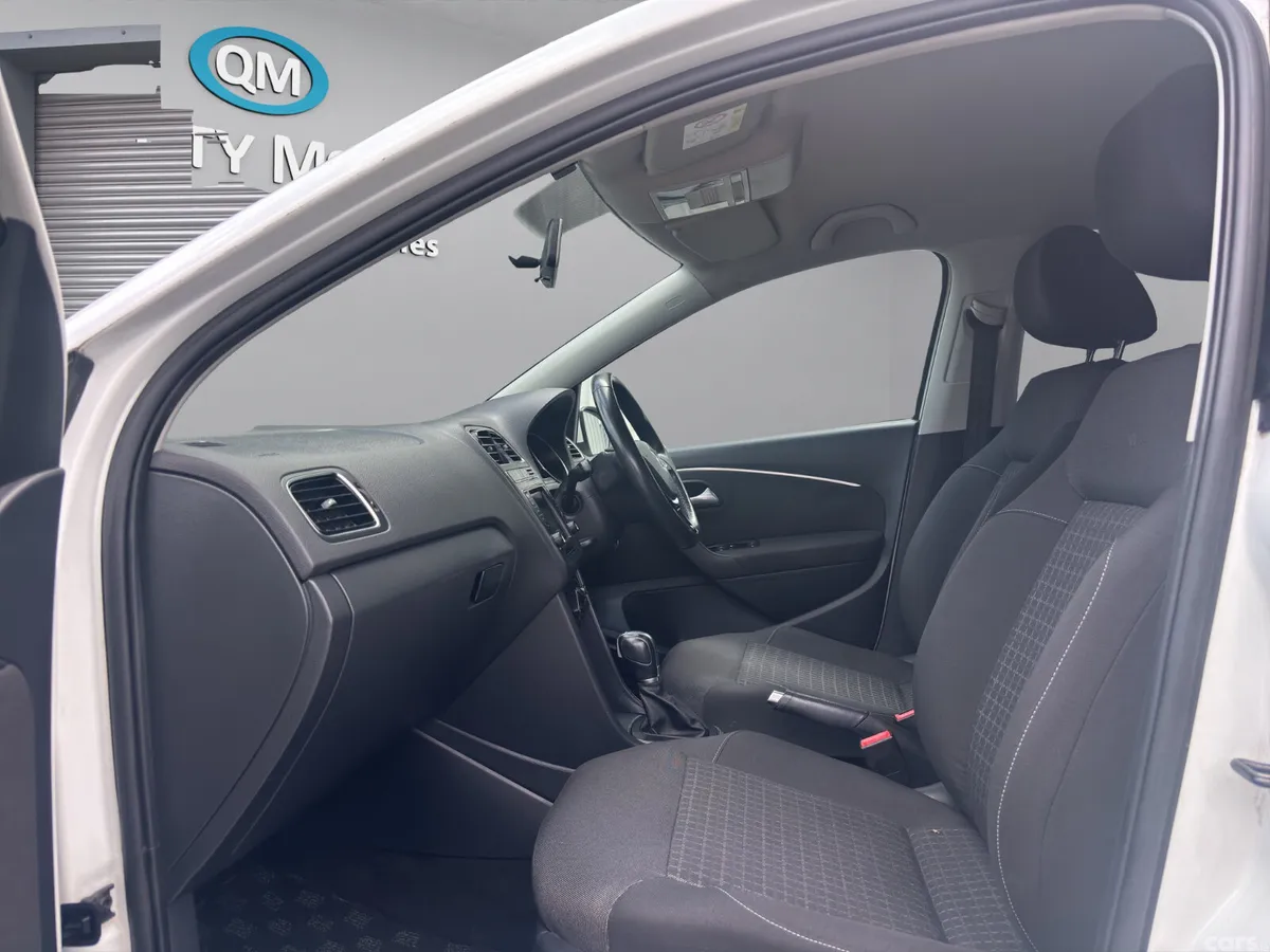 Volkswagen Polo Hatchback, Petrol, 2015, White