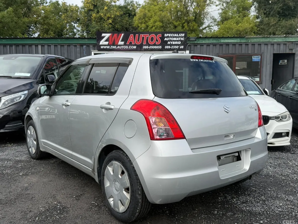 Suzuki Swift Hatchback, Petrol, 2009, Silver