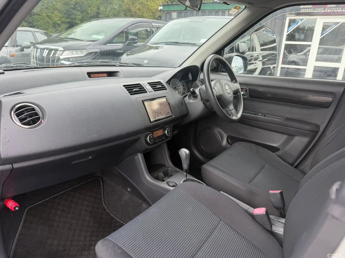 Suzuki Swift Hatchback, Petrol, 2009, Silver