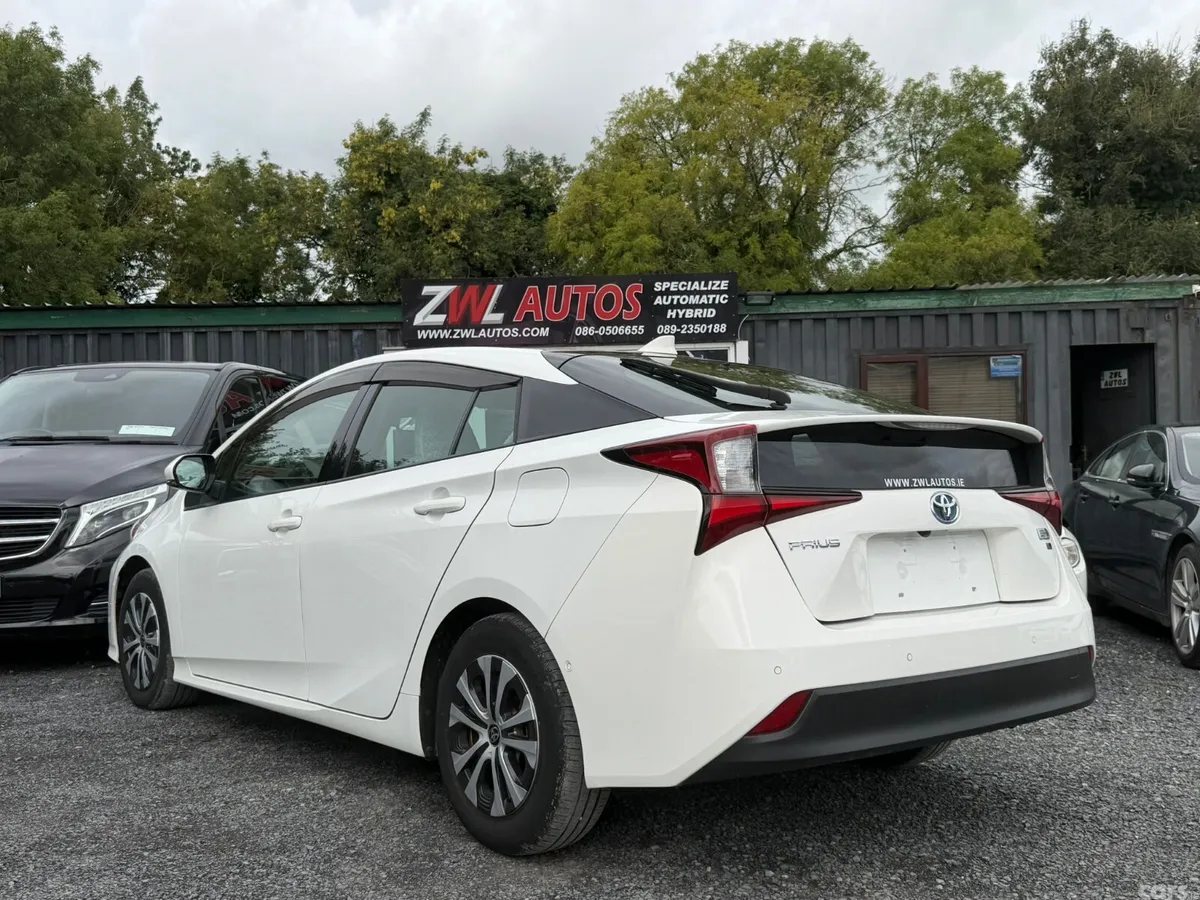 Toyota Prius Saloon, Petrol Hybrid, 2021, White