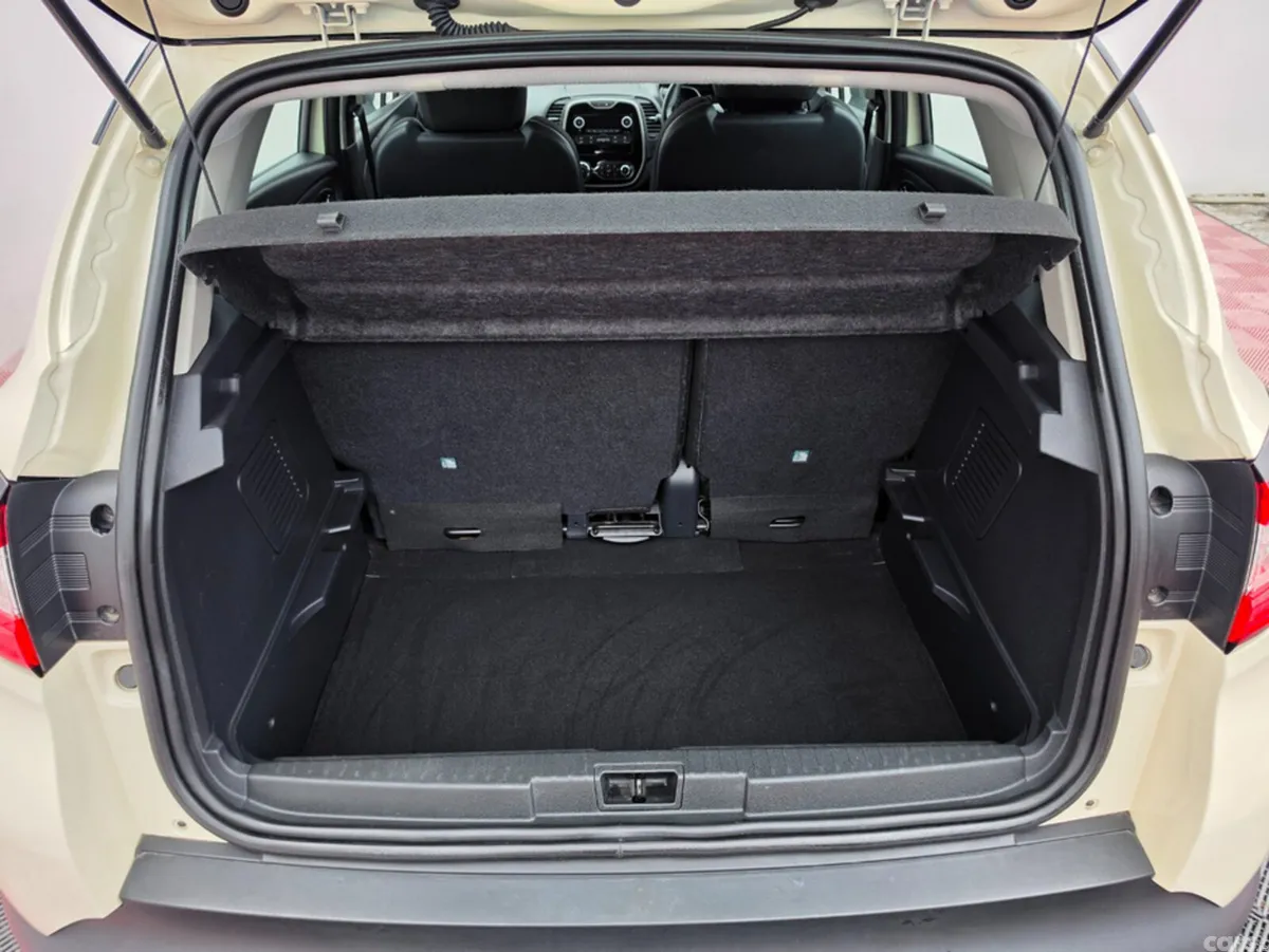 Renault Captur Hatchback, Petrol, 2017, Beige