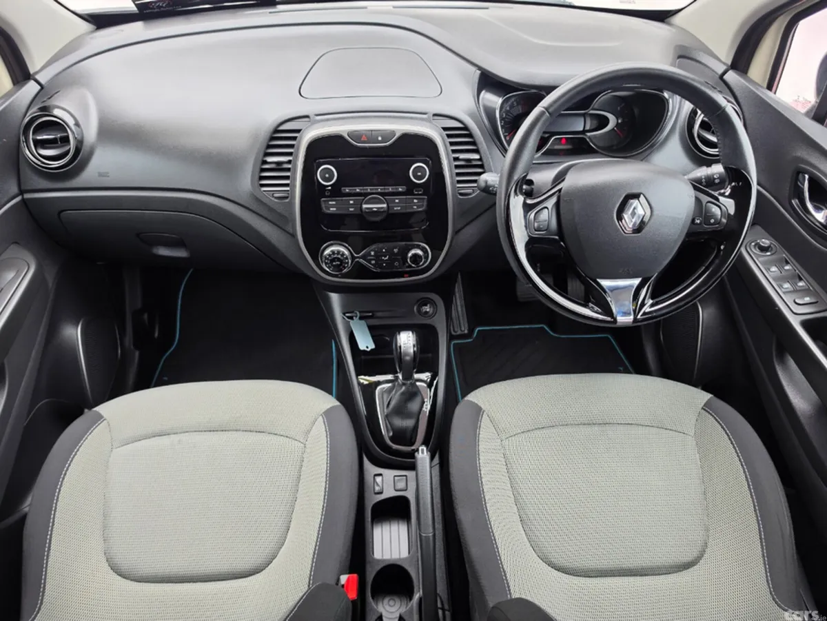 Renault Captur Hatchback, Petrol, 2017, Beige