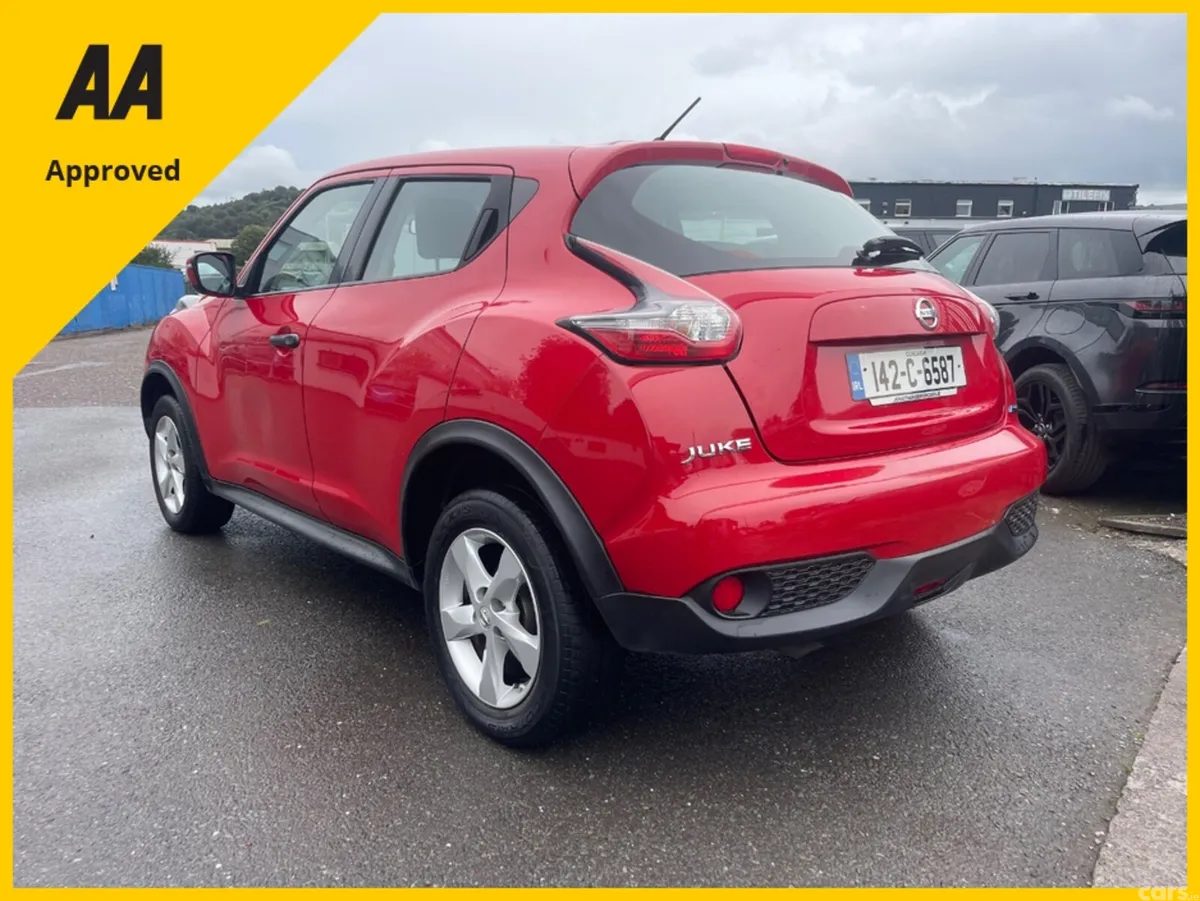 Nissan Juke Hatchback, Diesel, 2014, Red