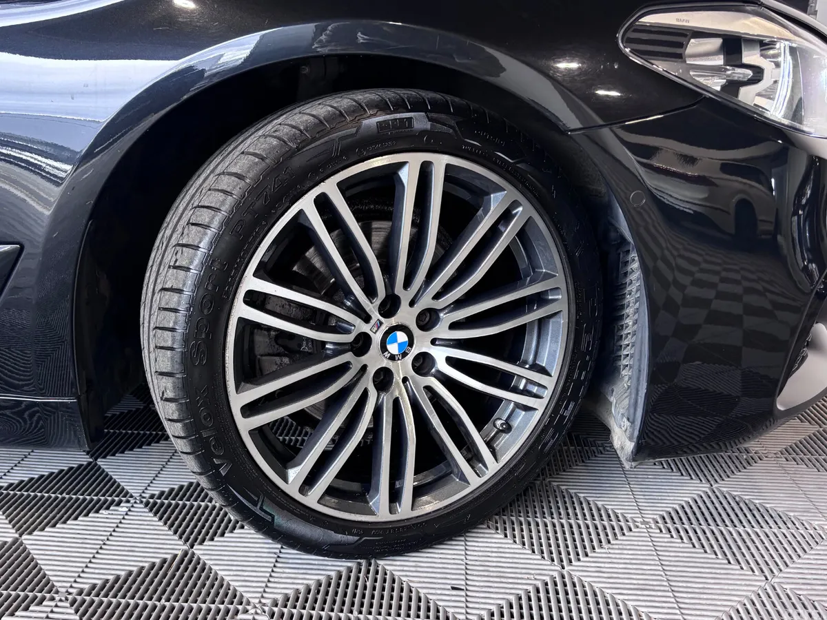 BMW 5-Series Saloon, Petrol, 2018, Black