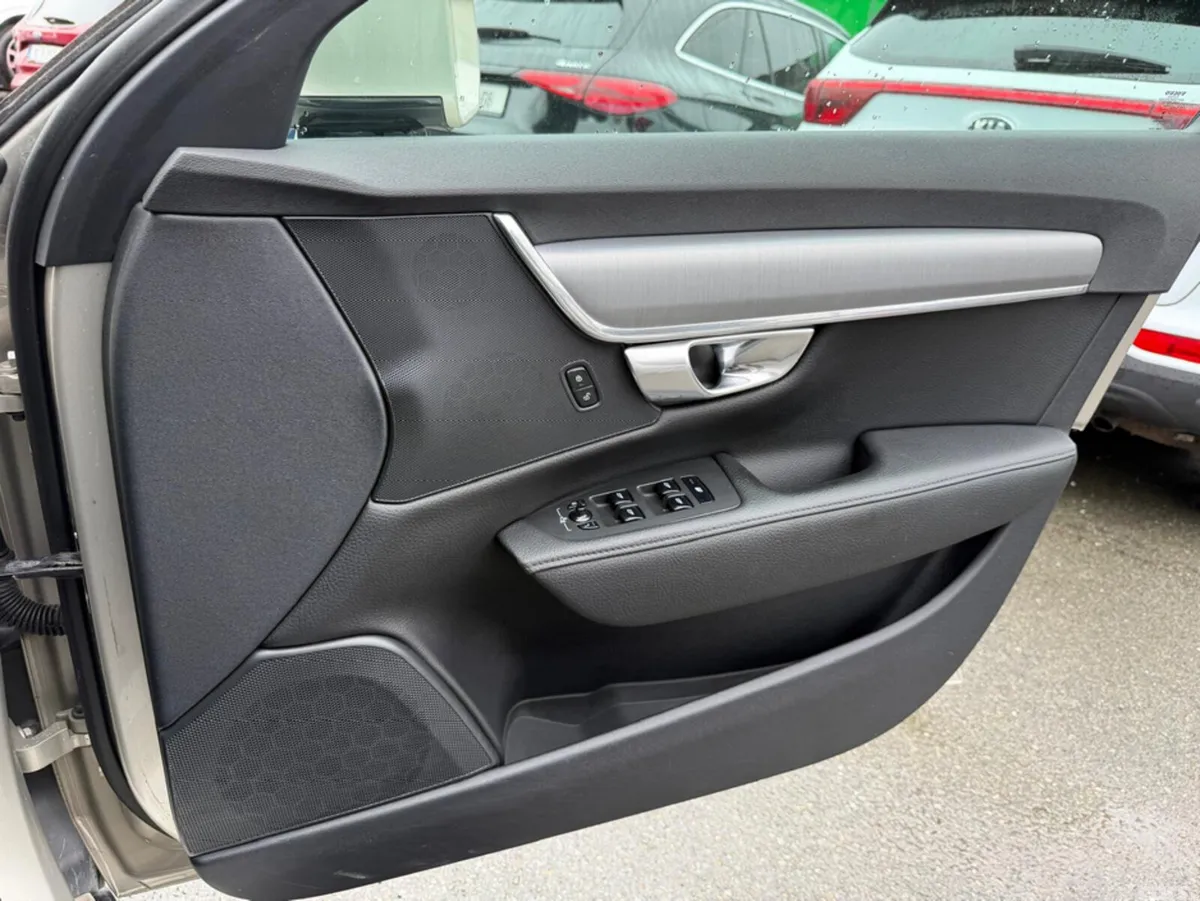 Volvo S90 Saloon, Diesel, 2019, Brown