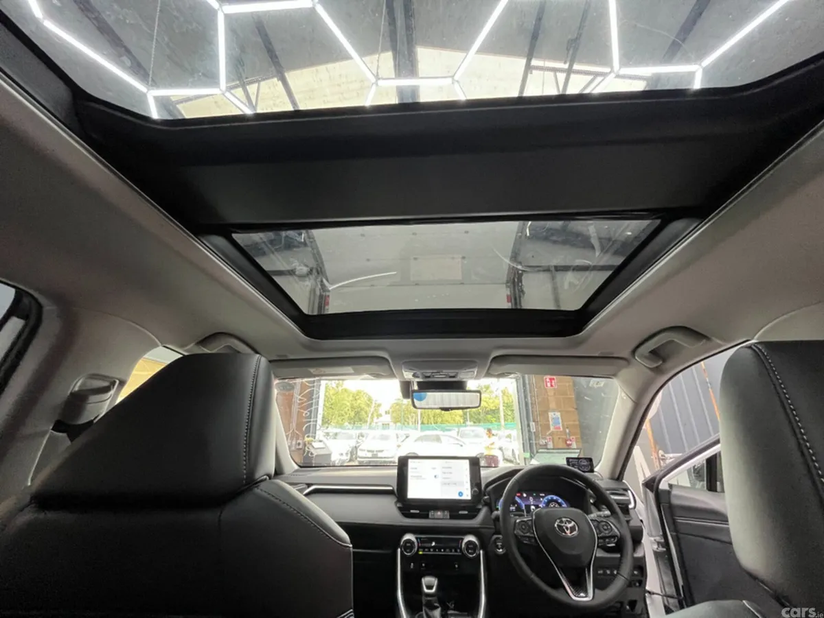 Toyota RAV4 SUV, Petrol Hybrid, 2024, White