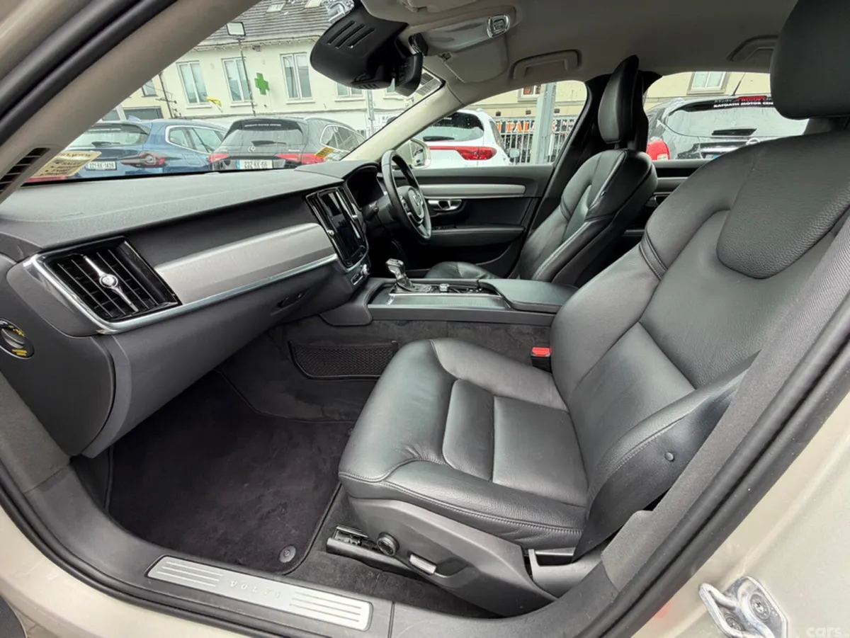 Volvo S90 Saloon, Diesel, 2019, Brown