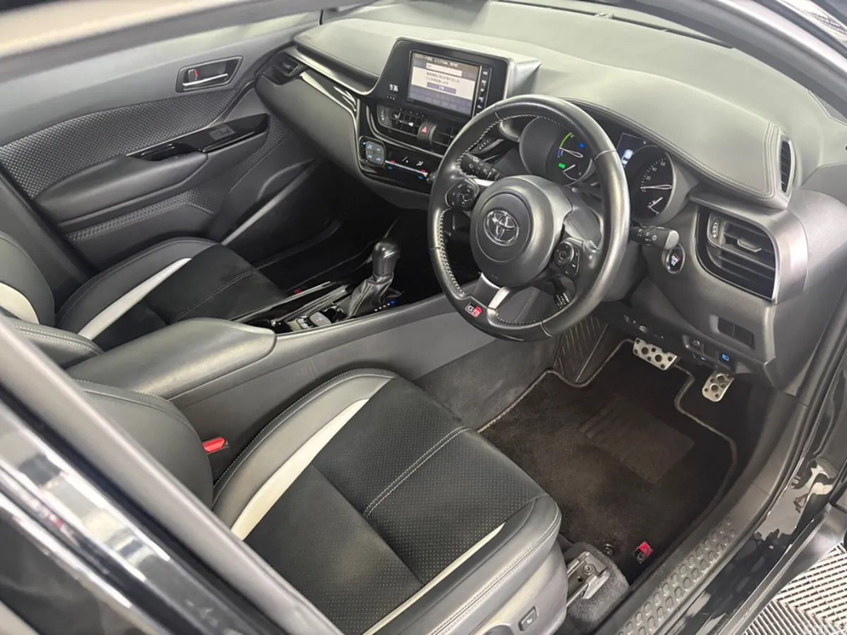 Toyota C-HR SUV, Petrol Hybrid, 2020, Black