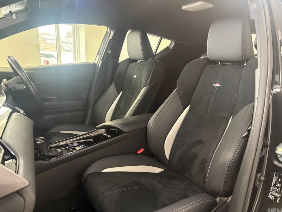 Toyota C-HR SUV, Petrol Hybrid, 2020, Black