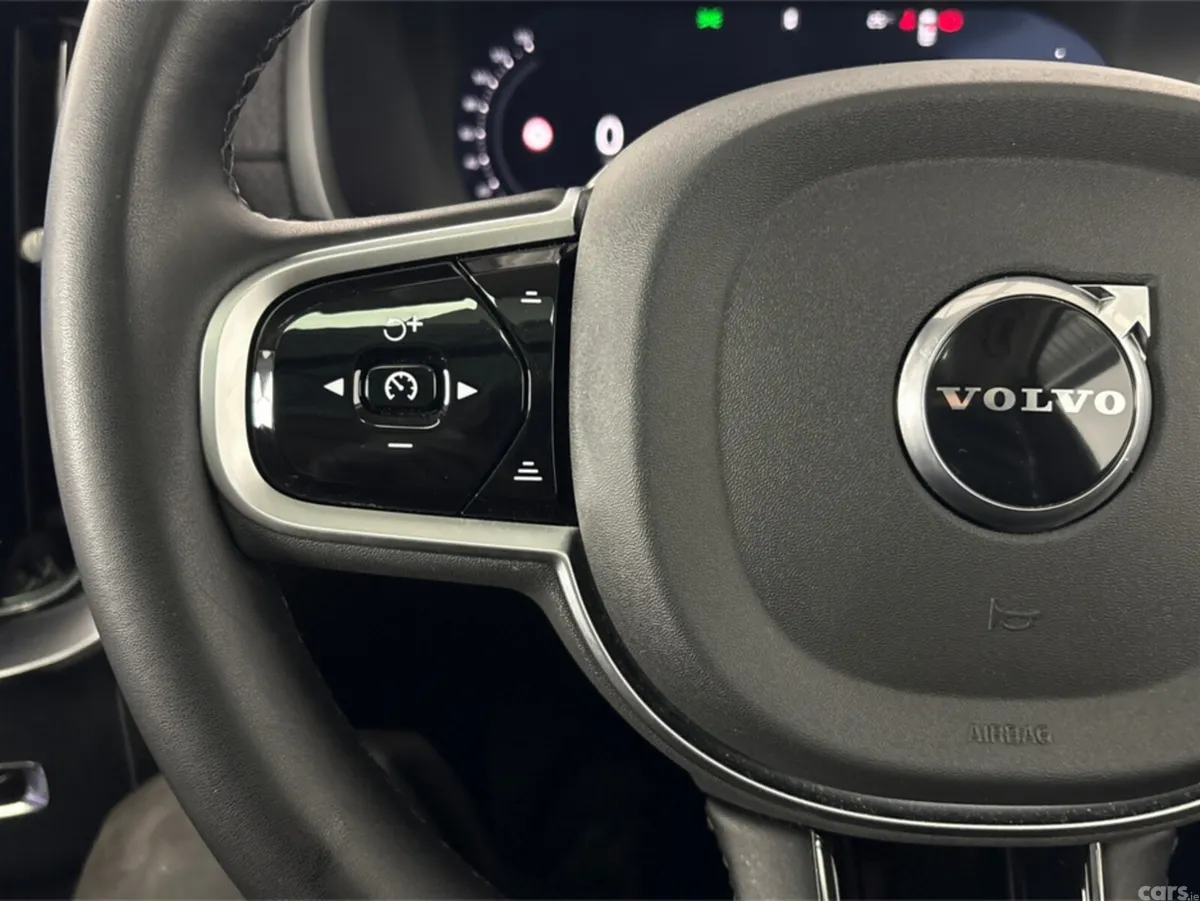 Volvo XC90 Estate, Petrol Plug-in Hybrid, 2025, Red