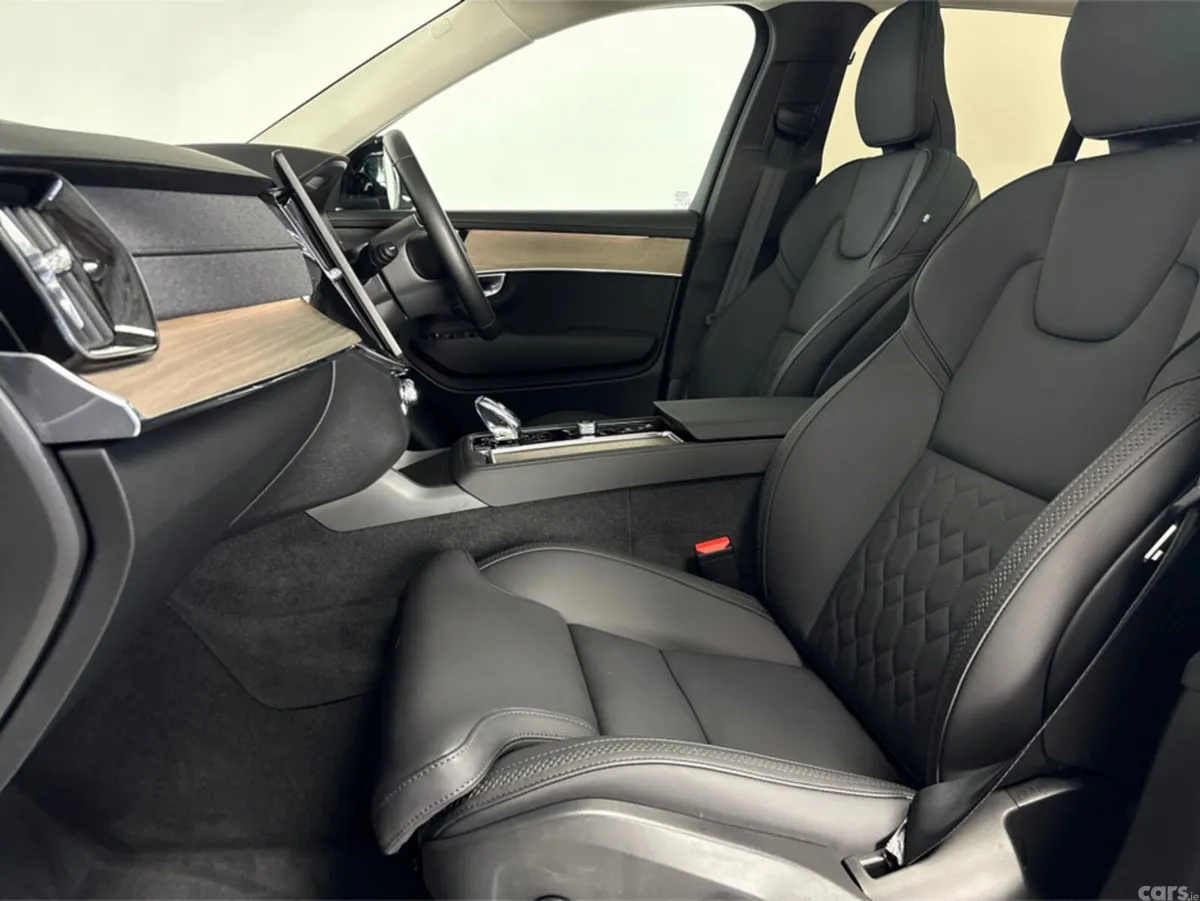 Volvo XC90 Estate, Petrol Plug-in Hybrid, 2025, Red