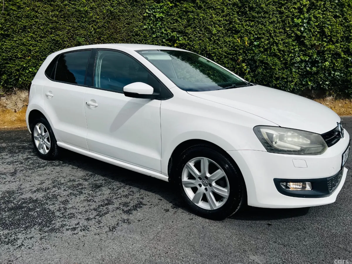 Volkswagen Polo Hatchback, Petrol, 2013, White
