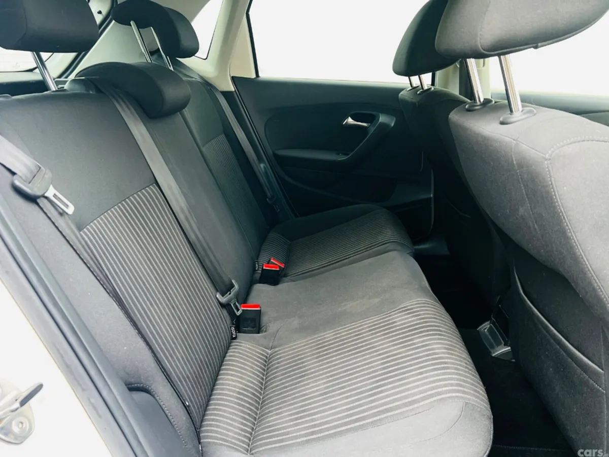 Volkswagen Polo Hatchback, Petrol, 2013, White