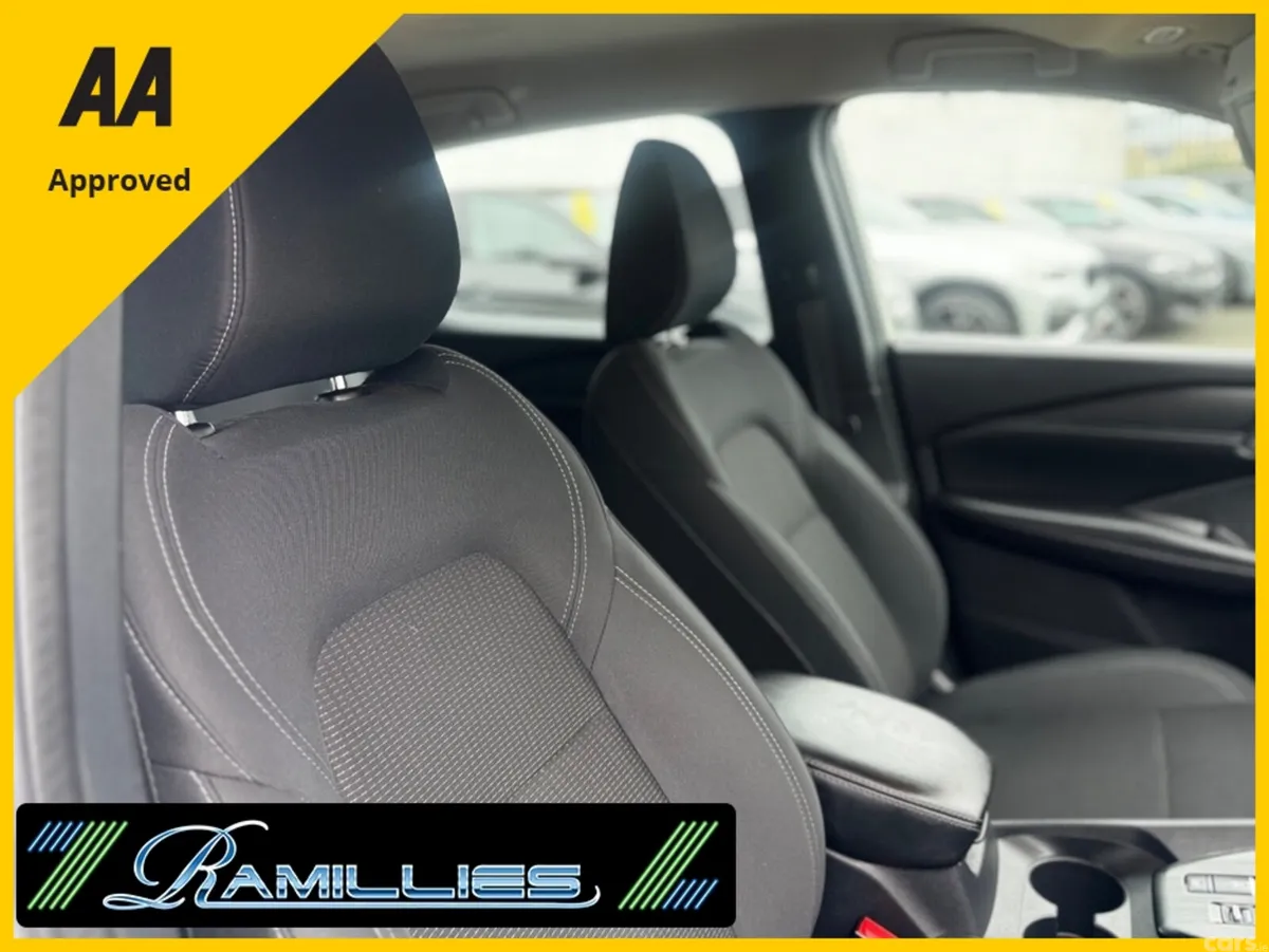 Nissan Qashqai SUV, Petrol, 2022, White