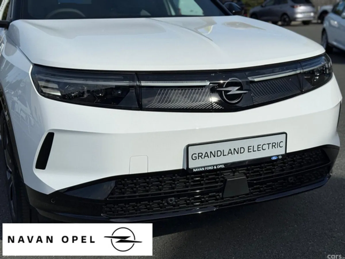 Opel Grandland SUV, Electric, 2027, White