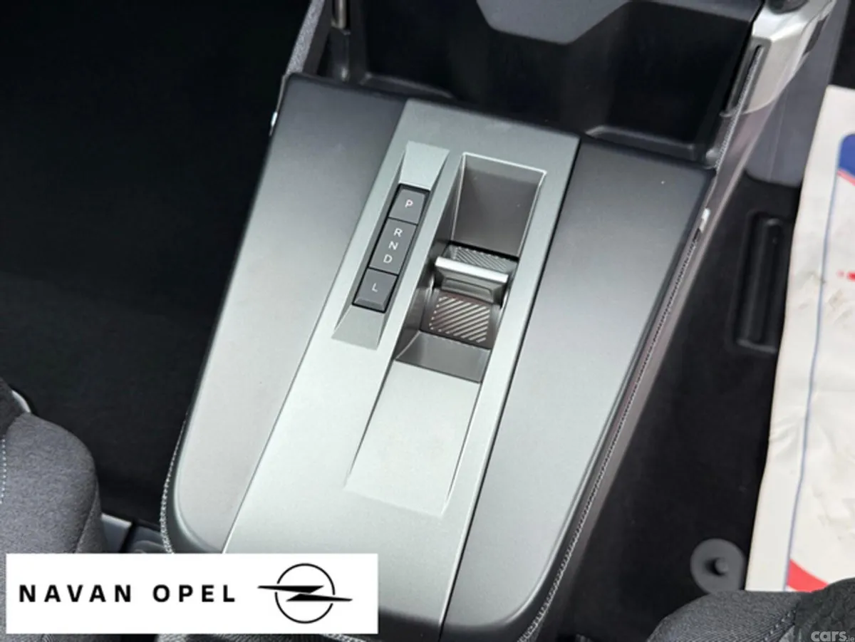 Opel Frontera SUV, Petrol Hybrid, 2027, Blue