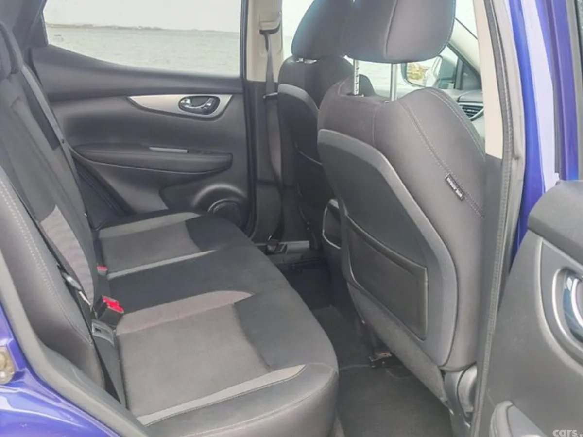 Nissan Qashqai Hatchback, Diesel, 2019, Blue