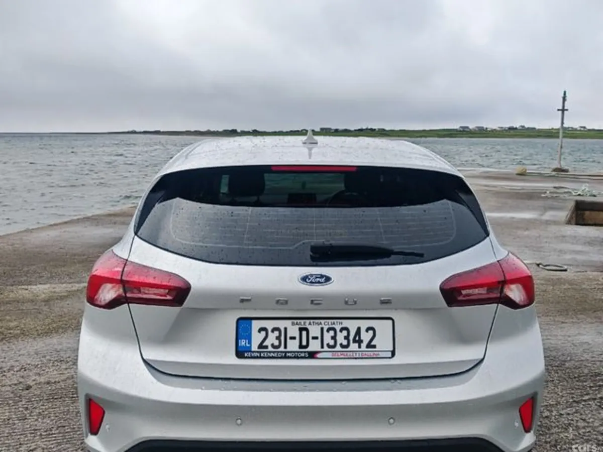 Ford Focus Hatchback, Diesel, 2023, Grey