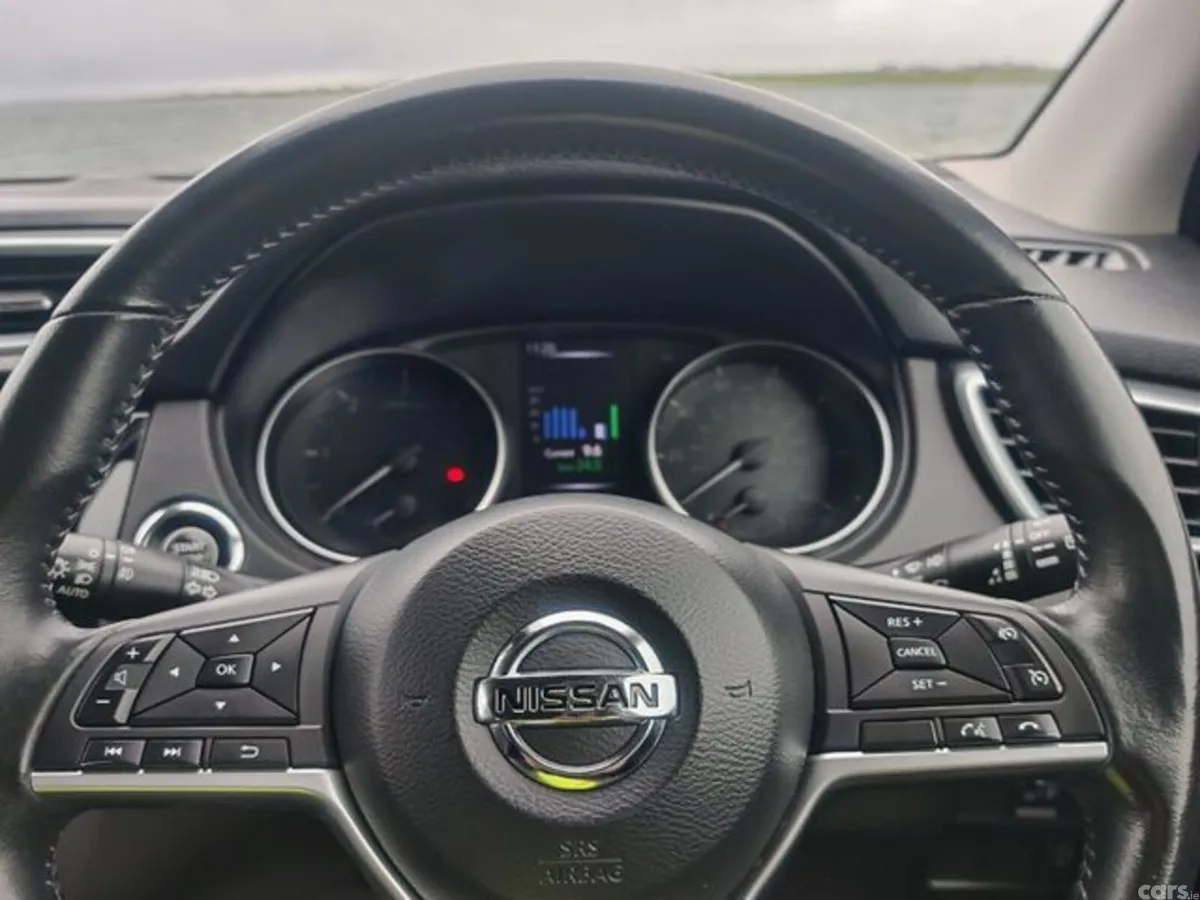 Nissan Qashqai Hatchback, Diesel, 2019, Blue