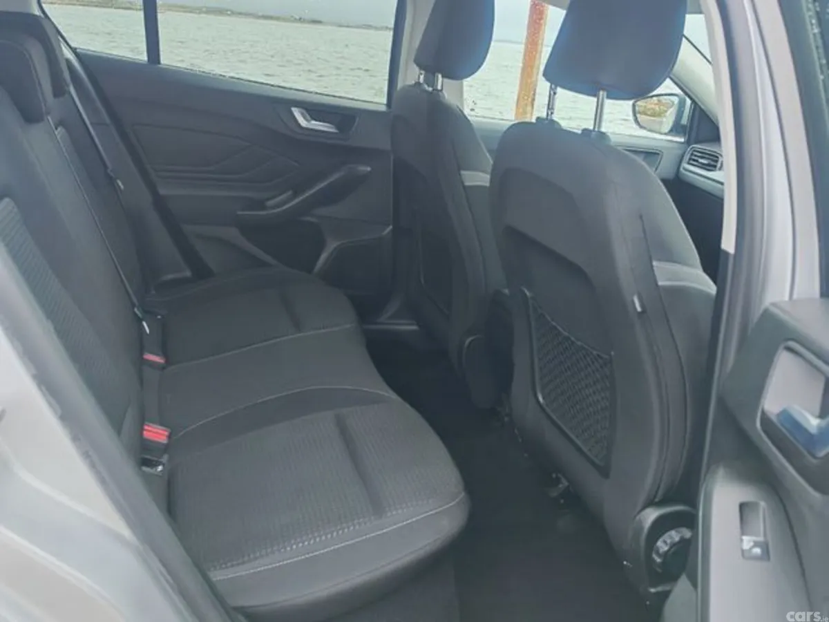 Ford Focus Hatchback, Diesel, 2023, Grey