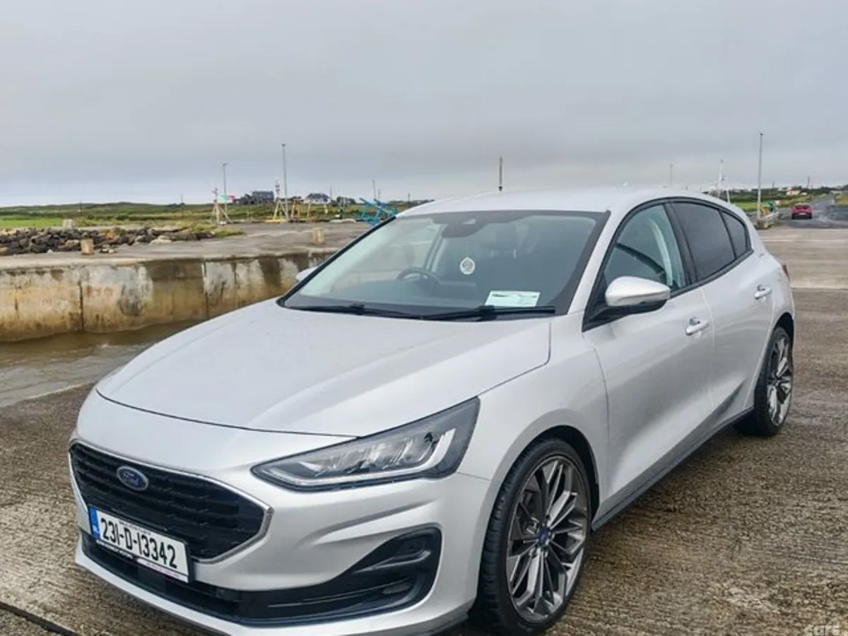 Ford Focus Hatchback, Diesel, 2023, Grey