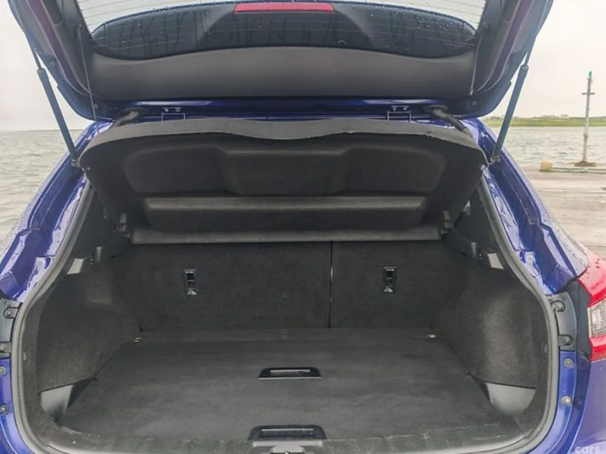 Nissan Qashqai Hatchback, Diesel, 2019, Blue