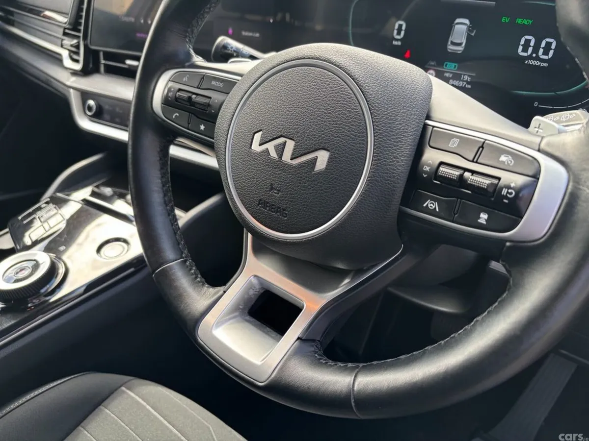 Kia Sportage SUV, Petrol Plug-in Hybrid, 2023, Red