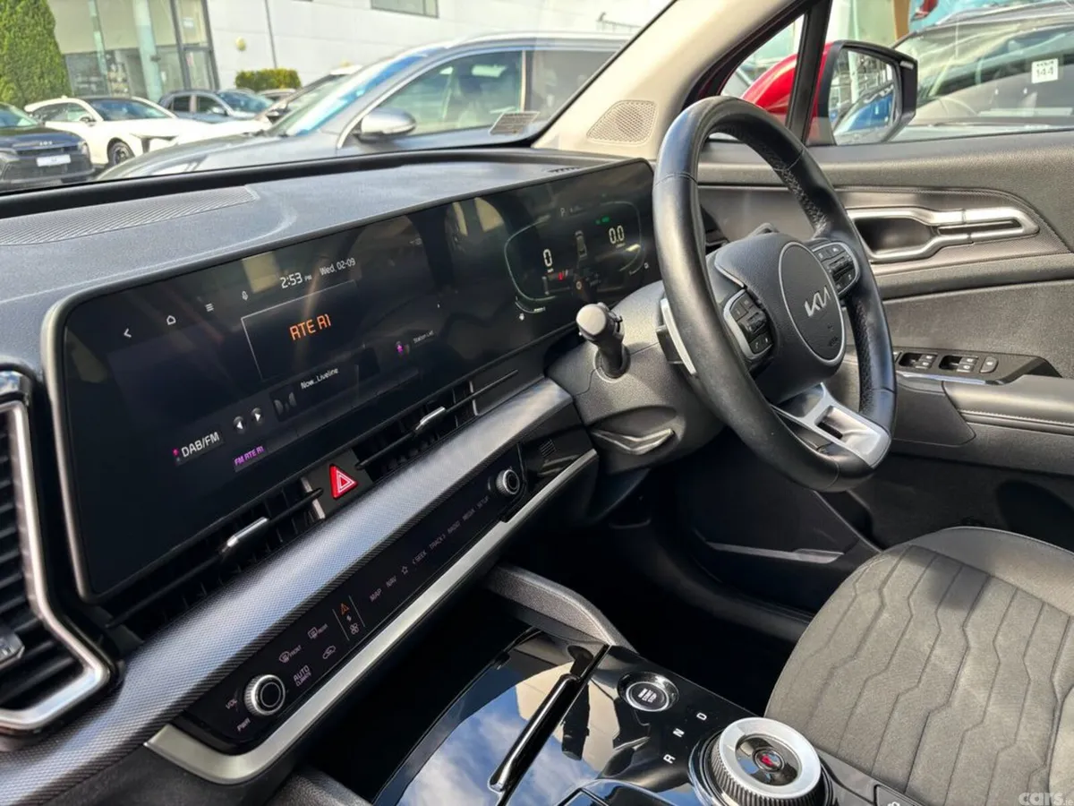 Kia Sportage SUV, Petrol Plug-in Hybrid, 2023, Red