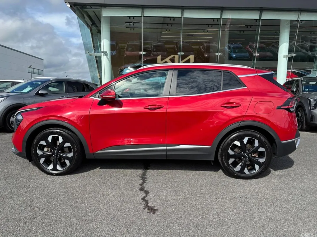 Kia Sportage SUV, Petrol Plug-in Hybrid, 2023, Red