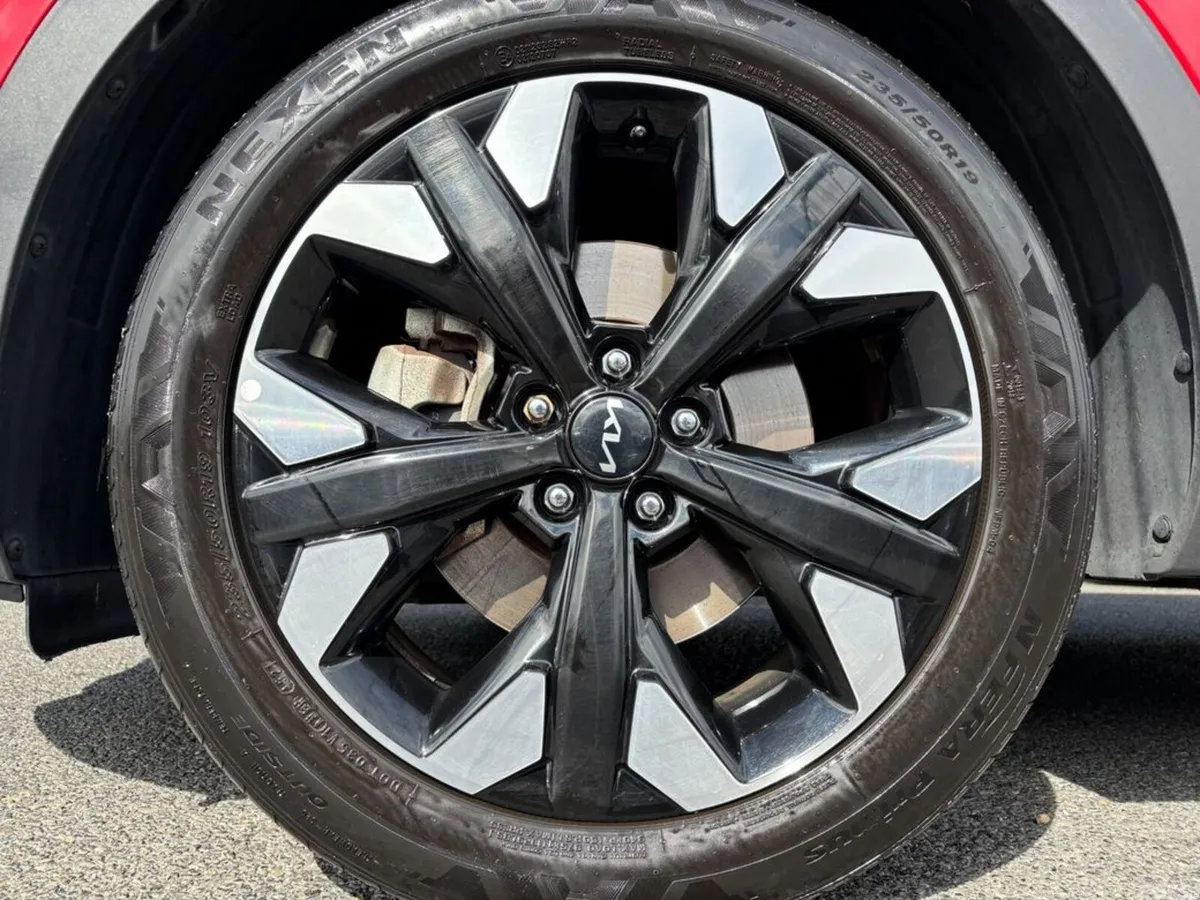 Kia Sportage SUV, Petrol Plug-in Hybrid, 2023, Red