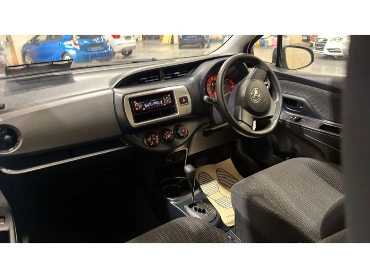 Toyota Vitz Hatchback, Petrol, 2016, Silver