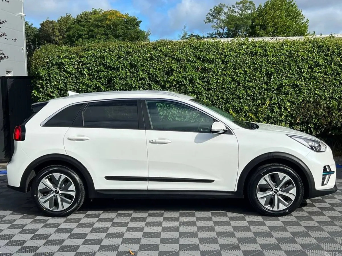 Kia Niro SUV, Electric, 2022, White
