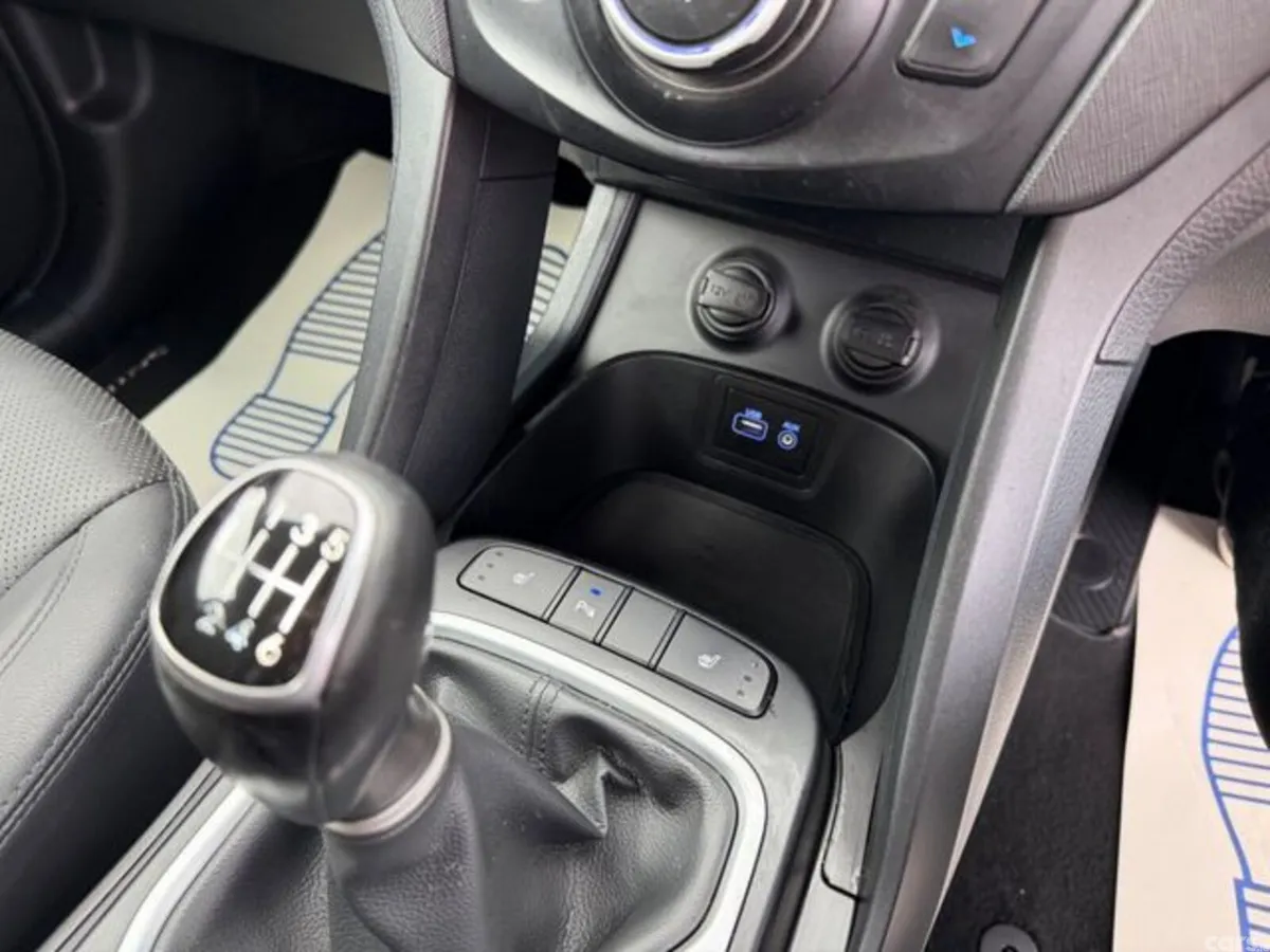 Hyundai Santa Fe SUV, Diesel, 2016, Red
