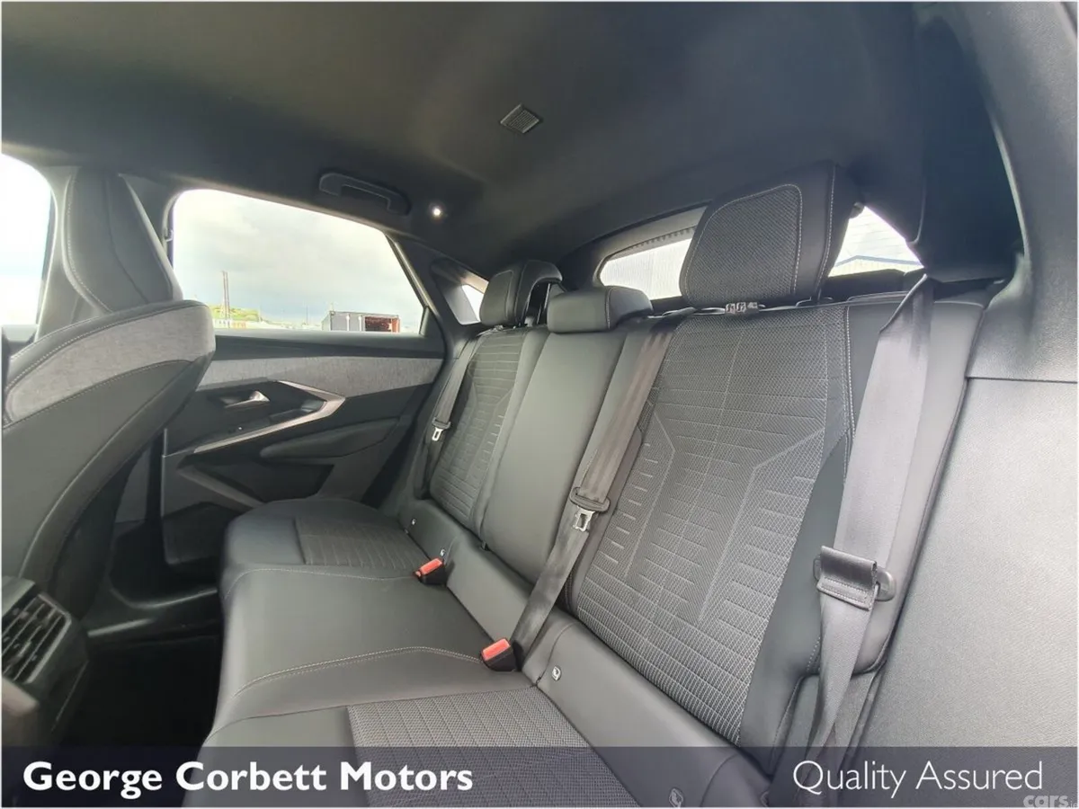 Peugeot 3008 SUV, Petrol Hybrid, 2025, White