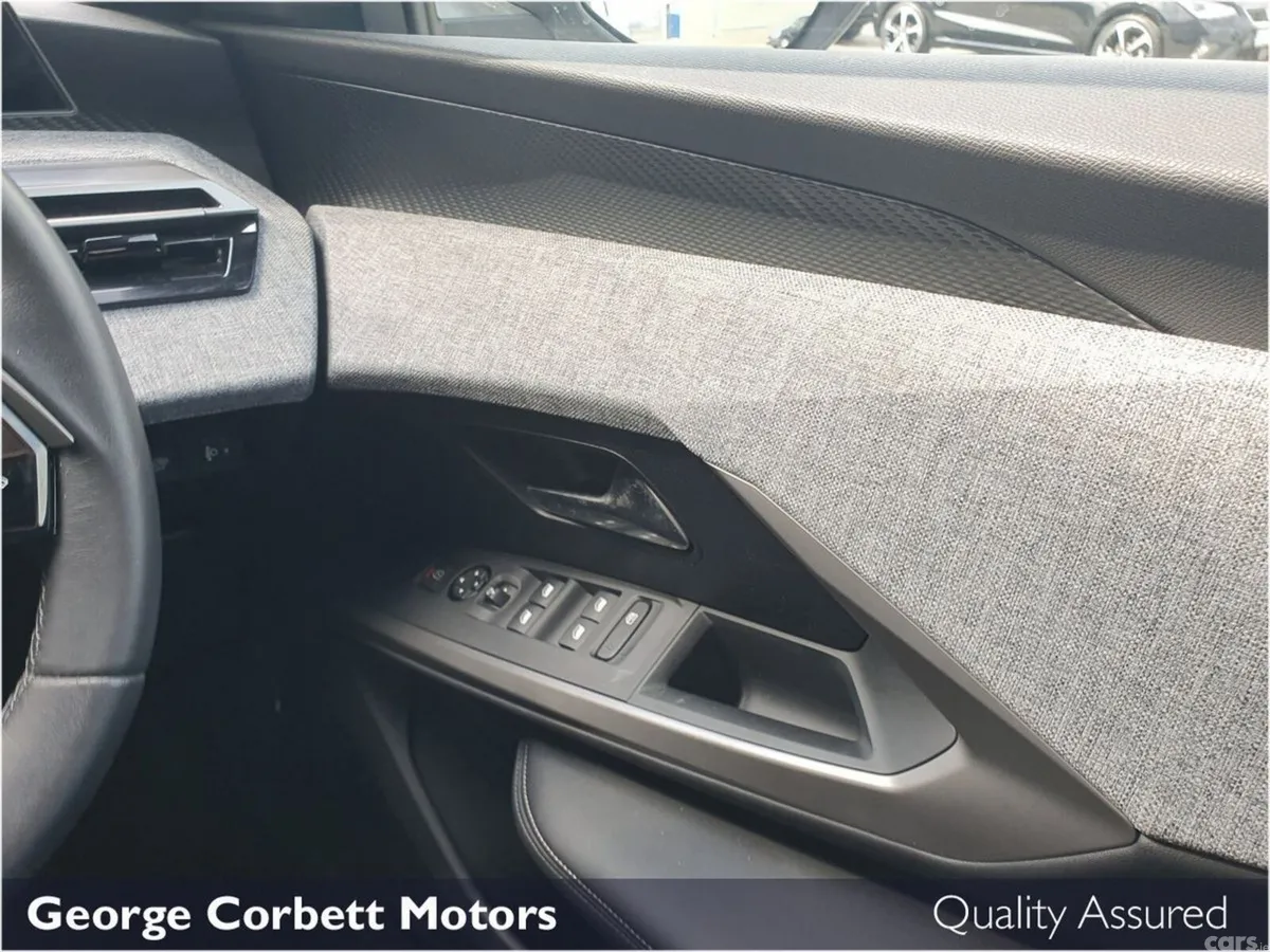 Peugeot 3008 SUV, Petrol Hybrid, 2025, White