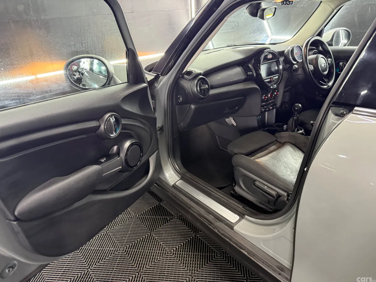 Mini Cooper Hatchback, Diesel, 2016, Grey